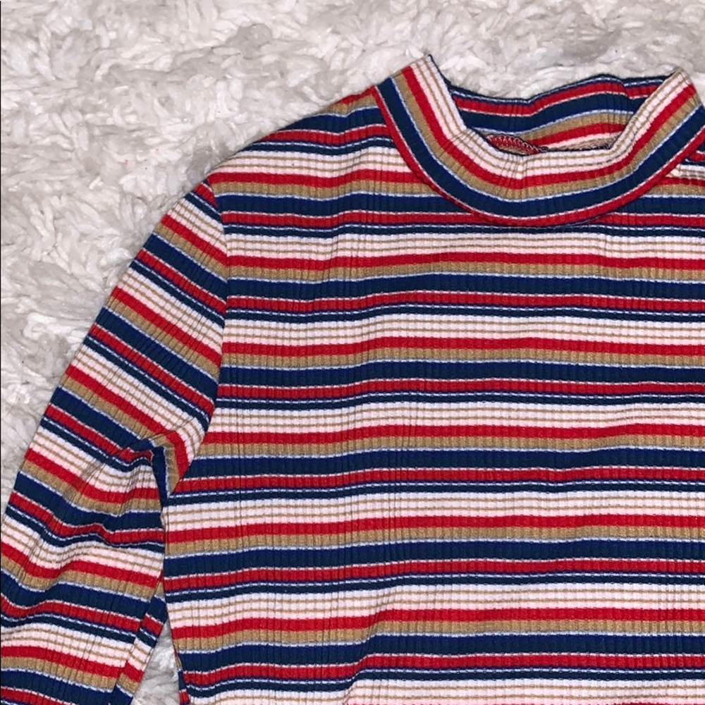 Striped Crop Top - Picture 2 of 2